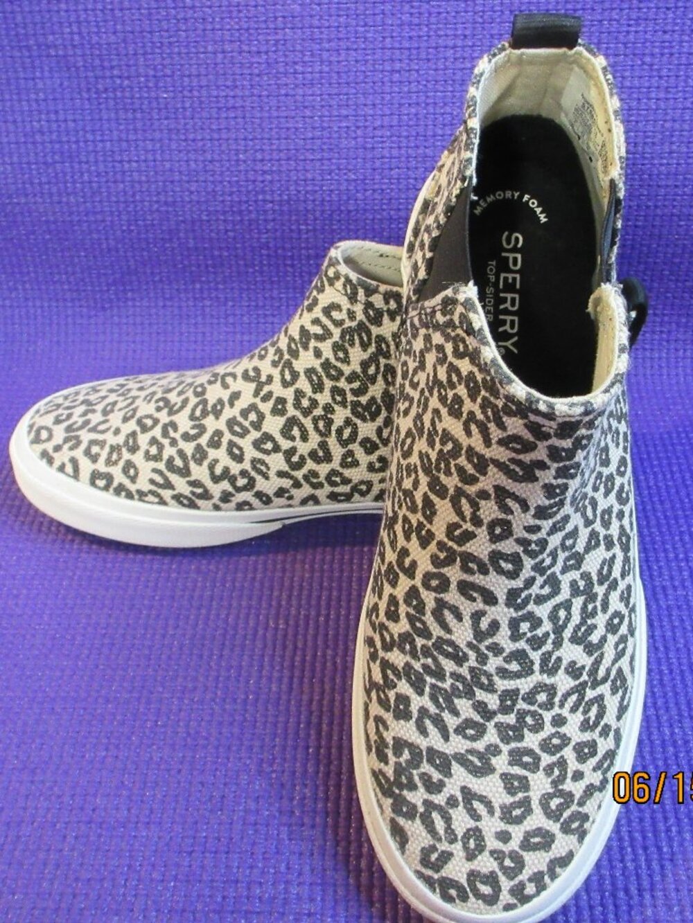 SPERRY PIER WAVE SLIP-ON BOOTS FEATURING A NATURAL LEOPARD PRINT CANVAS, Elastic